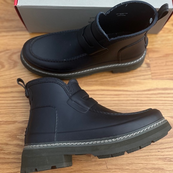 Hunter Women's Refined Stitch Loafer Boots (9) - Picture 8 of 13